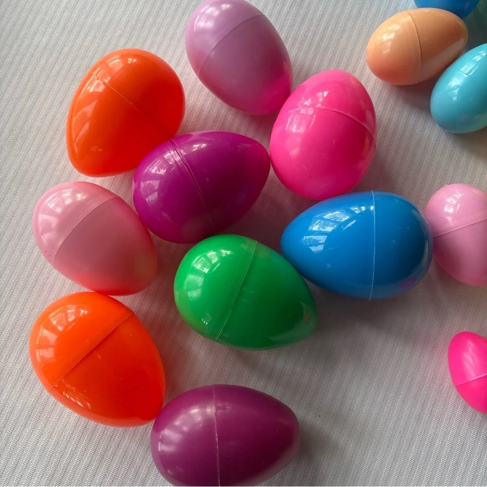 Easter Supplies, Table Cloth, Napkin, & Plastic Eggs